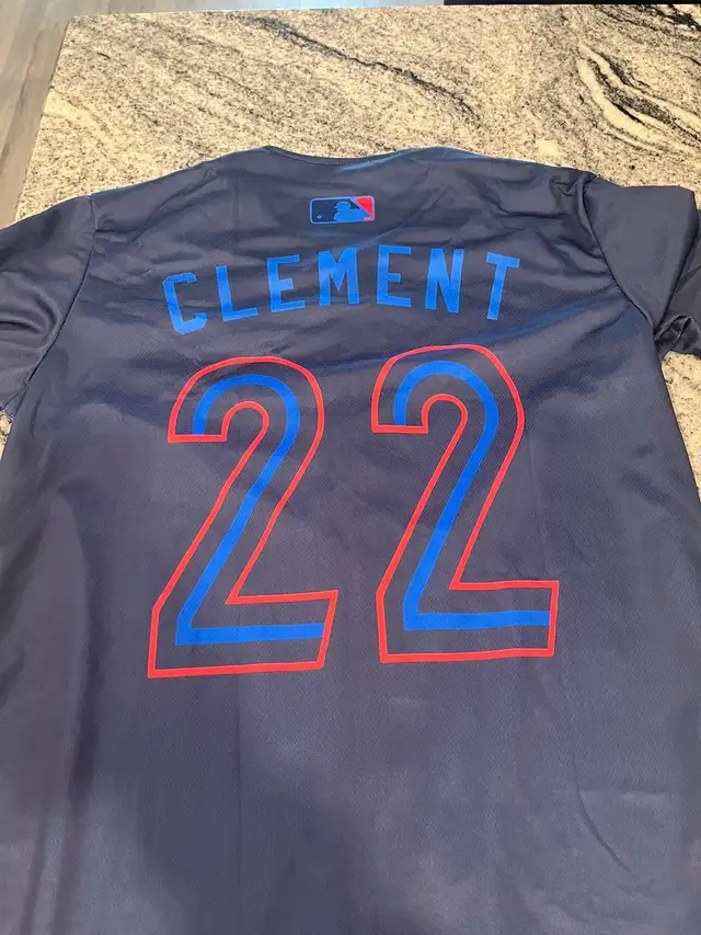 2 Blue Jays Jerseys - Photo 5