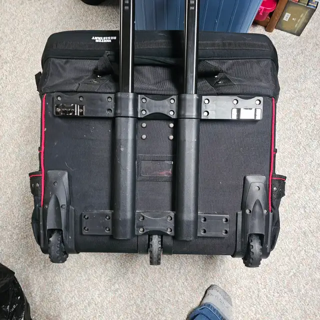 Brand new Husky 22-inch Pro Grade Rolling Tote 38 storage pocket - Photo 4