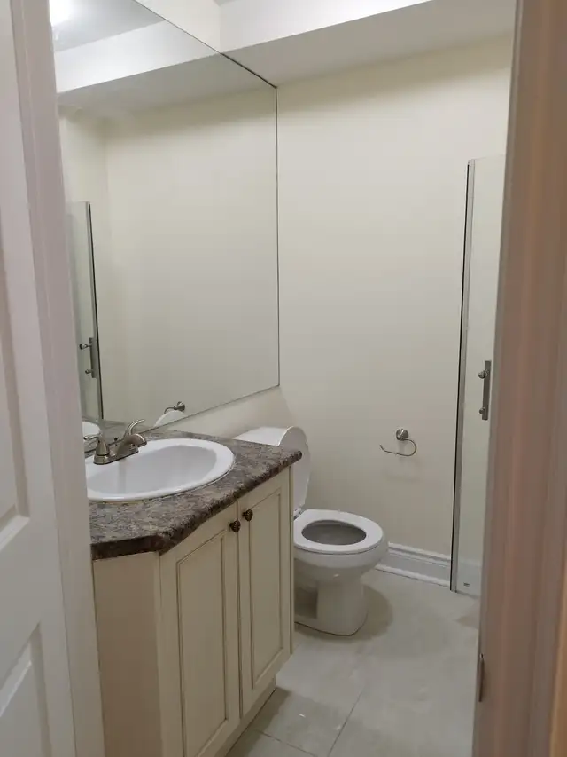 Quiet Clean Studio Apartment for Rent – Yonge & Finch North York - Photo 7