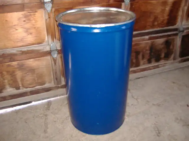 45 GAL FOOD GRADE METAL BARRELS