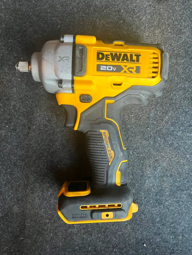 DEWALT 20V MAX XR 1/2 in. Mid-Range Impact Wrench
