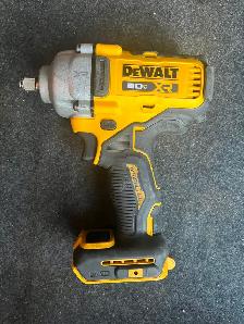 DEWALT 20V MAX XR 1/2 in. Mid-Range Impact Wrench