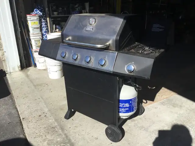 4 Burner Propane BBQ (Expert Grill) - Photo 2