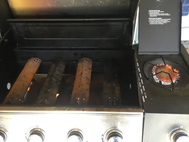4 Burner Propane BBQ (Expert Grill) - Photo 7