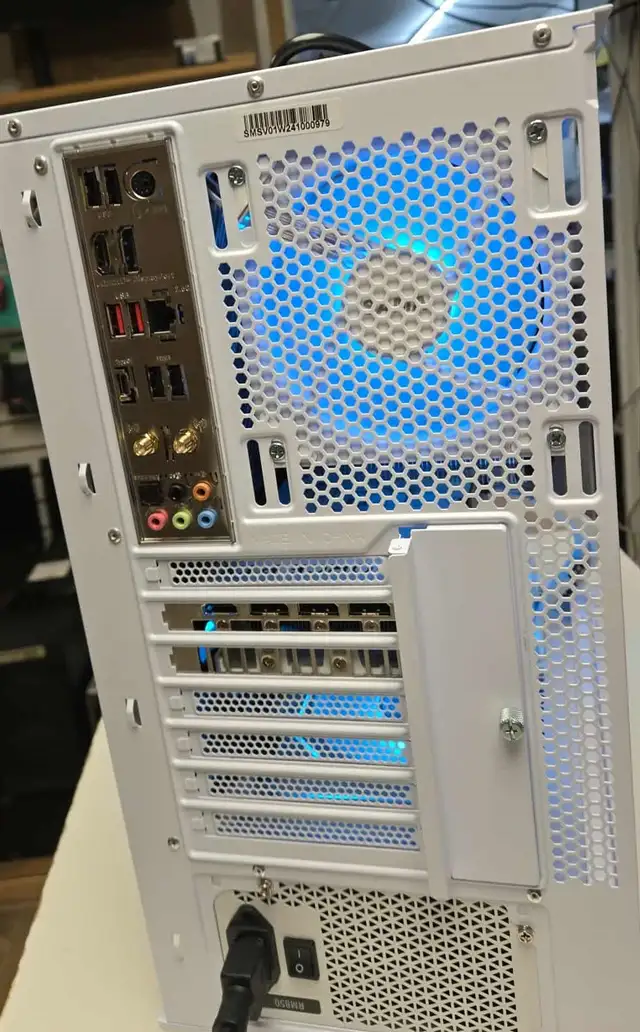 PC GAMING i7-14700K RTX5060 8Go 32GB DDR4 1TB NVMe - NEUF, Blanc - Photo 4