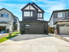 St Albert 5 Bed House on Huge Pie Lot!