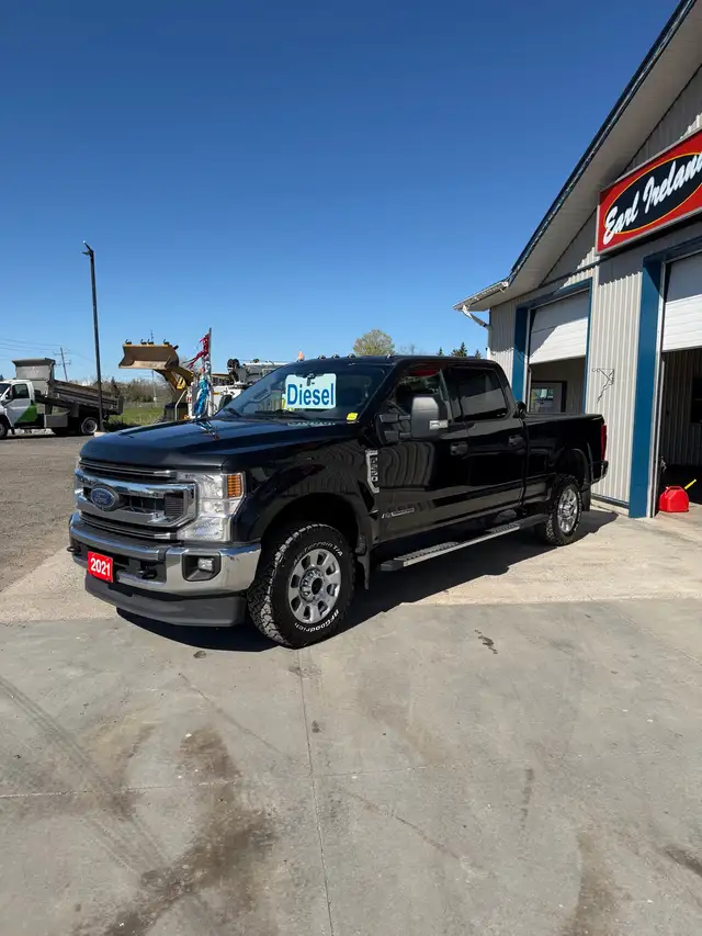2021 Ford F250 Super Duty XLT 4x4 - Photo 4