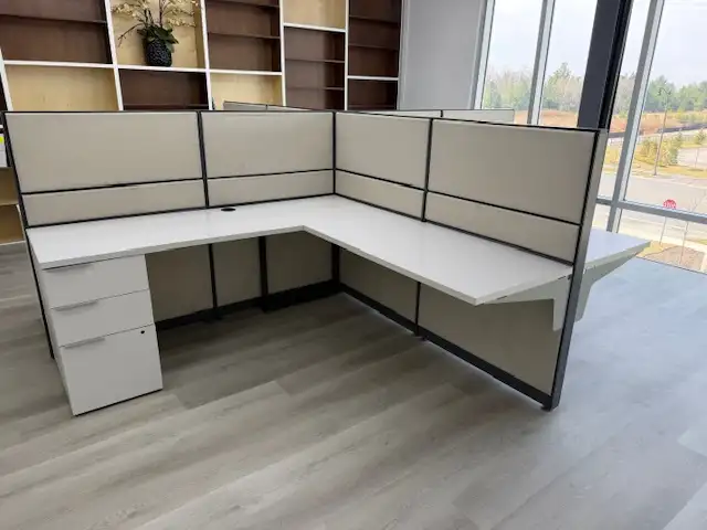 Cubicles/Teknion TOS 6x6x51' high RFRESHED stations $699.99 - Photo 2