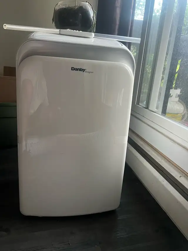 Danby Designer 14000 BTU Portable Air Conditioner - Photo 4