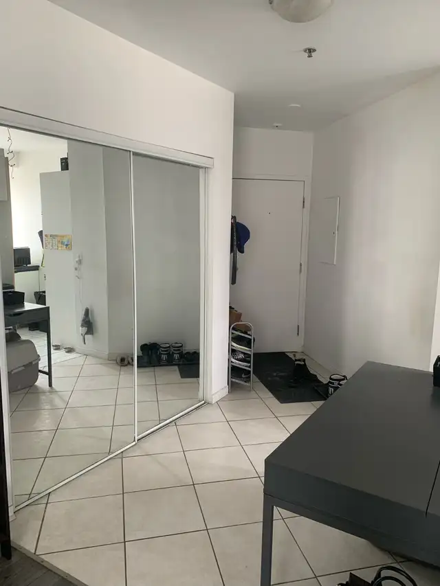 Downtown Metro Papineau luxury 550 sf studio with appliances