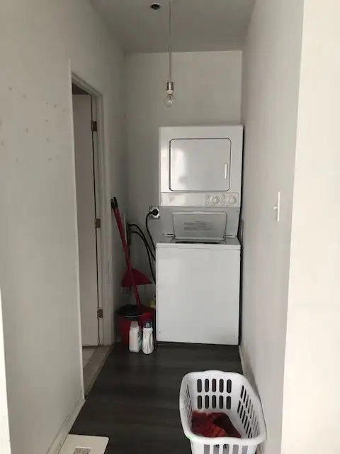 Downtown Metro Papineau luxury 550 sf studio with appliances - Photo 8