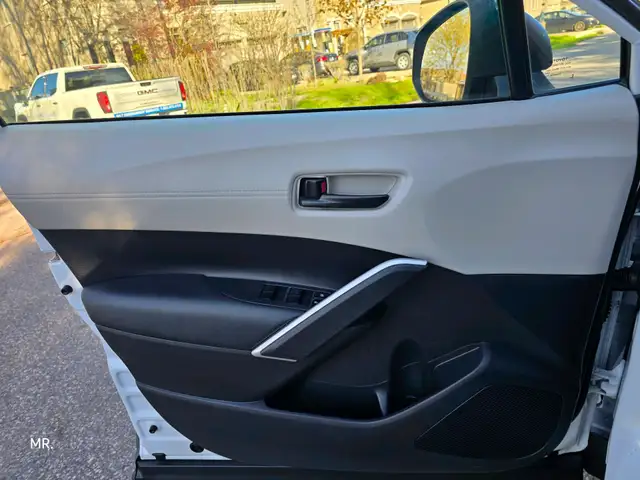 2022 Toyota Corolla Cross L Heated Seats, Reverse Camera , Andro - Photo 22