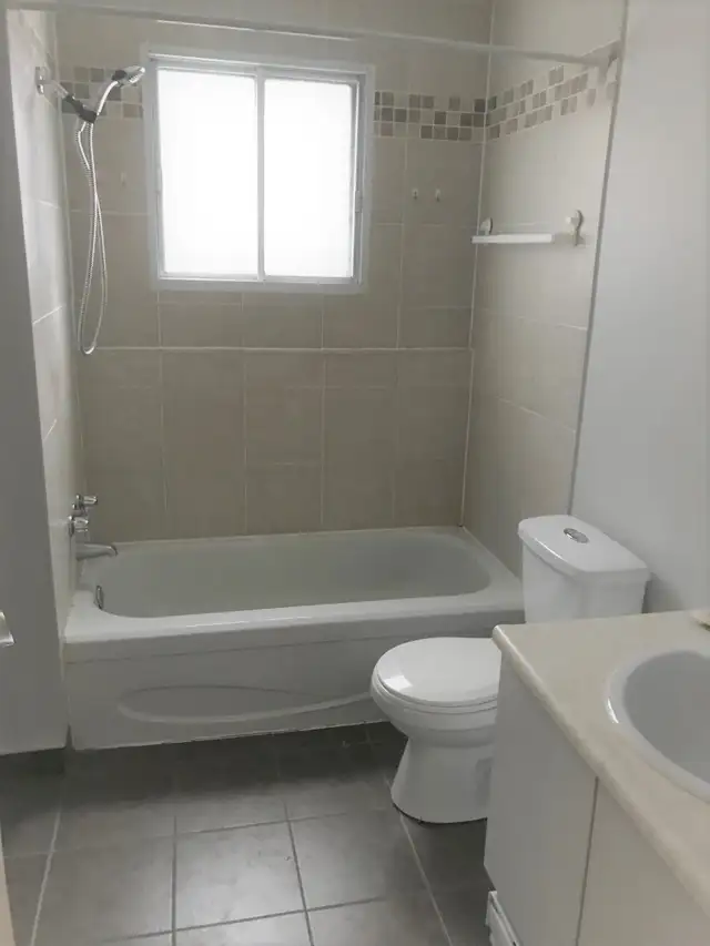 4 ½  logement à louer derrière Galerie Terrebonne libre à 1230$ - Photo 8