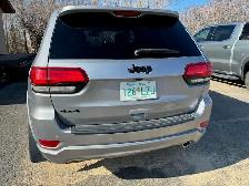 Jeep Grand Cherokee 2020  47,600 klms Ituna Sask - Photo 3