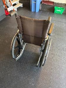 wheelchair - Photo 3
