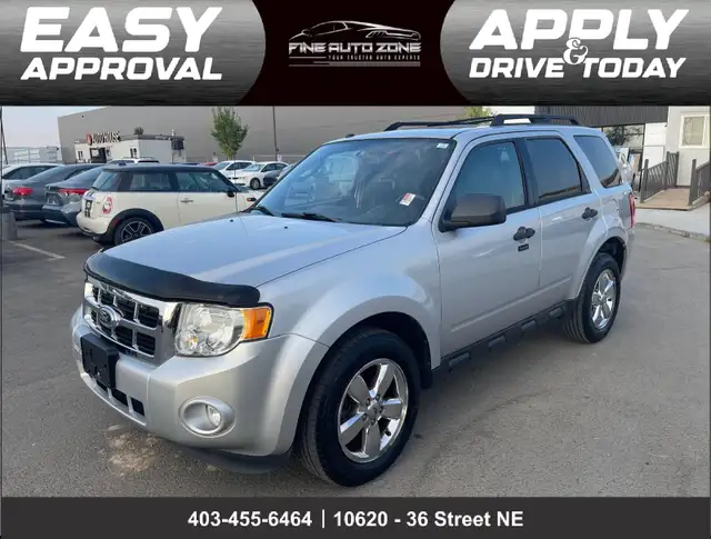 2011 Ford Escape XLT AWD V6 : Low Mileage
