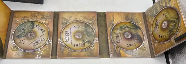 Lord of the Rings: Extended DVD Trilogy Box Sets - Photo 3