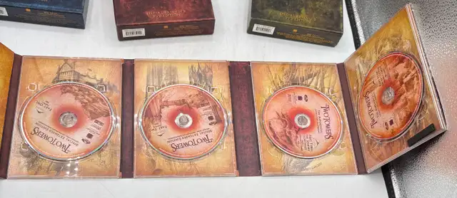 Lord of the Rings: Extended DVD Trilogy Box Sets - Photo 4