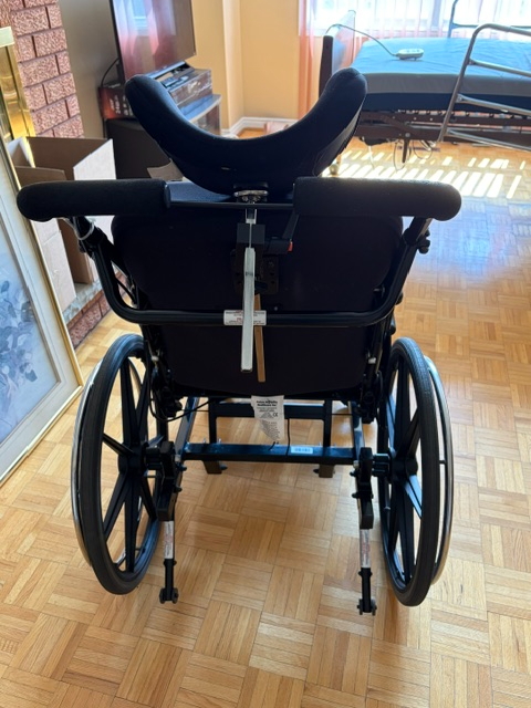 Concept 45 Wheelchair – Tilt/Recline Style – Excellent Quality - Photo 4
