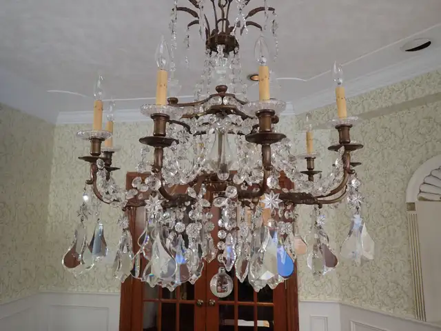 Vintage Chandelier - Photo 2