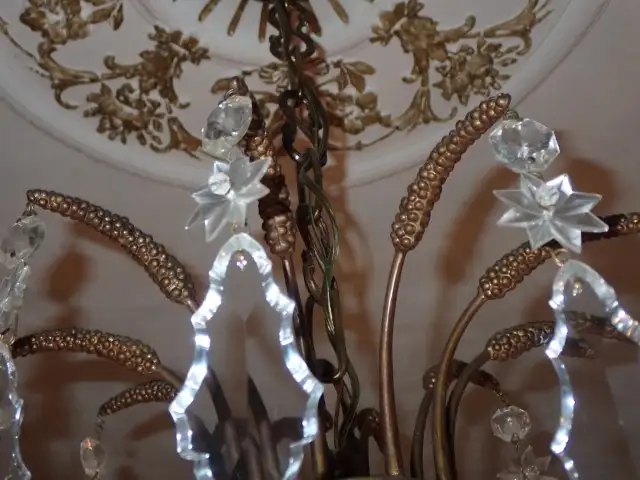 Vintage Chandelier - Photo 10