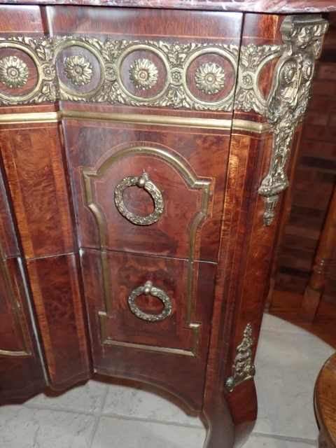 Vintage Louis XVI Style Chest of Drawers - Photo 6