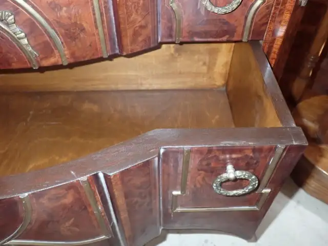 Vintage Louis XVI Style Chest of Drawers - Photo 10