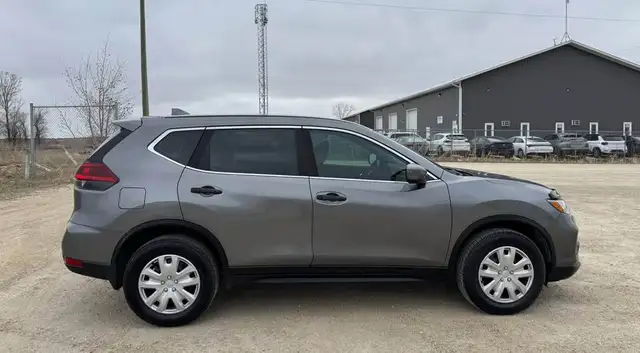 2018 Nissan Rogue S - Photo 3