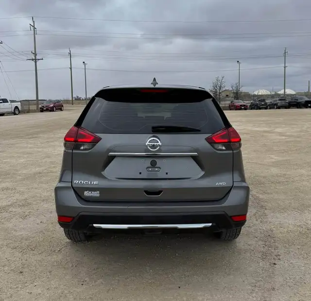 2018 Nissan Rogue S - Photo 4