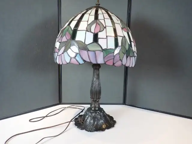Deco Styled Glass Shaded Lamp