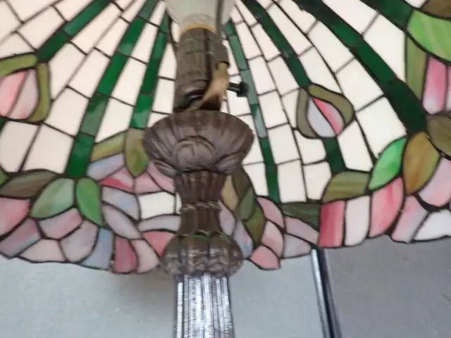 Deco Styled Glass Shaded Lamp - Photo 3