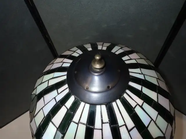 Deco Styled Glass Shaded Lamp - Photo 5