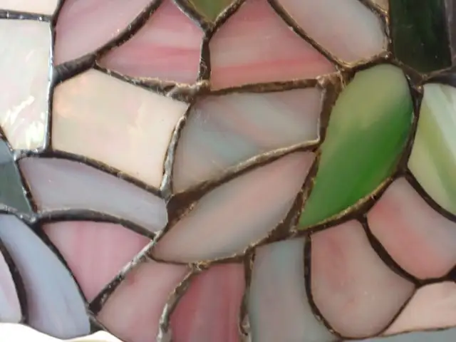 Deco Styled Glass Shaded Lamp - Photo 7