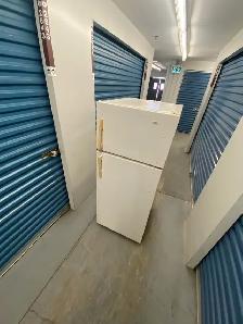 WHITE APARTMENT REFRIGERATOR - Photo 2