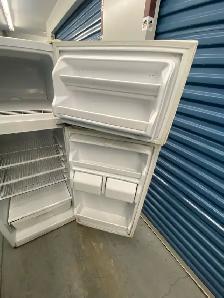 WHITE APARTMENT REFRIGERATOR - Photo 9
