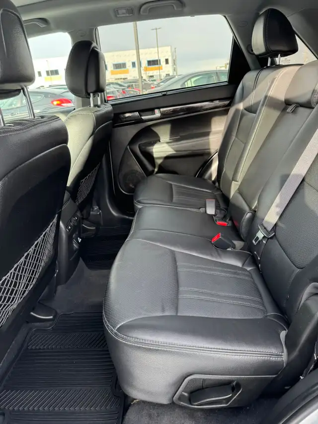 2014 Kia Sorento SX AWD V6 : Very Well Serviced - Photo 9