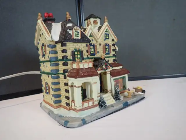 Porcelain Victorian House Village Piece