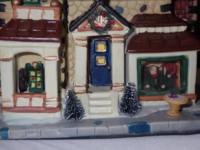Porcelain Victorian House Village Piece - Photo 3