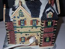Porcelain Victorian House Village Piece - Photo 5
