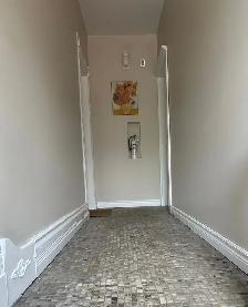 2 bedroom/ LARGE UNIT/ BIG WINDOWS / UPDATED - Photo 3
