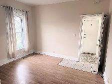 2 bedroom/ LARGE UNIT/ BIG WINDOWS / UPDATED - Photo 4