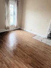 2 bedroom/ LARGE UNIT/ BIG WINDOWS / UPDATED - Photo 5