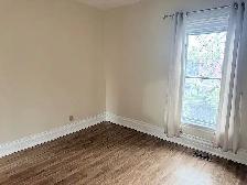 2 bedroom/ LARGE UNIT/ BIG WINDOWS / UPDATED - Photo 7