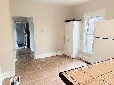2 bedroom/ LARGE UNIT/ BIG WINDOWS / UPDATED - Photo 10