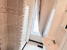 2 bedroom/ LARGE UNIT/ BIG WINDOWS / UPDATED - Photo 16