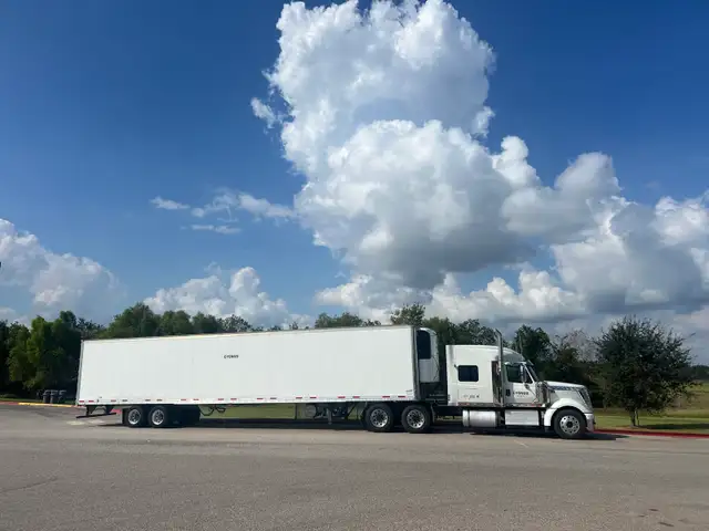 Class 1 Long Haul Winnipeg - Texas $0.60/Mile Reefer work - Photo 2