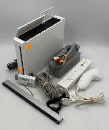 Nintendo Wii Console Complete with Controllers and Accessories