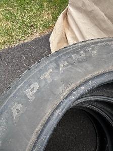 4 pneus aptany (4/32) 215/60/17 75$ - Photo 3