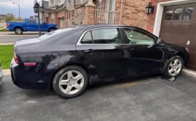 2009 Chevrolet Malibu LS 4D Sedan - Photo 3