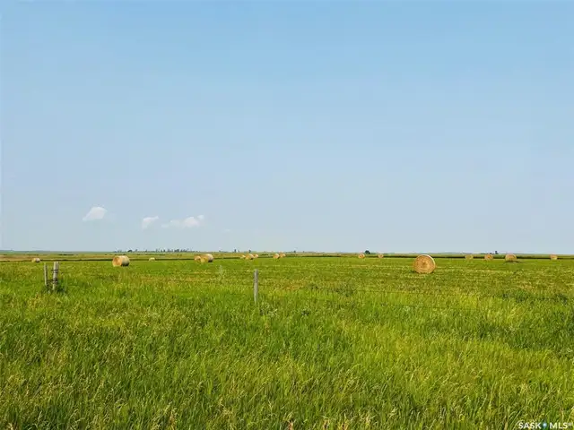 3 Quarters | RM of Enniskillen # 3 | Near North Portal, SK - Photo 7